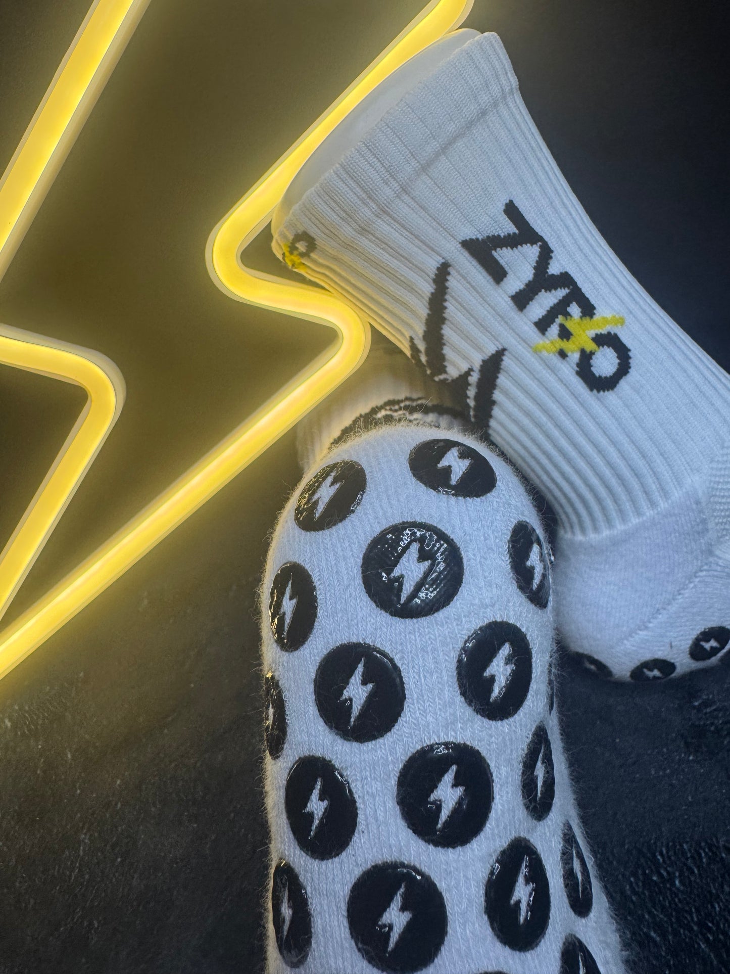 Zyro grip socks