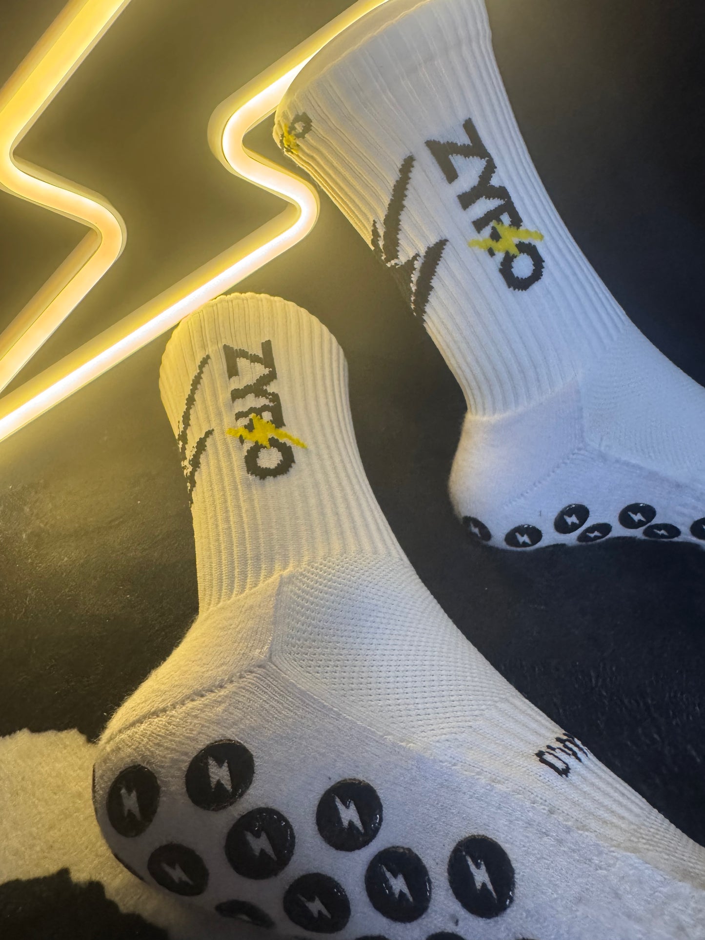 Zyro grip socks