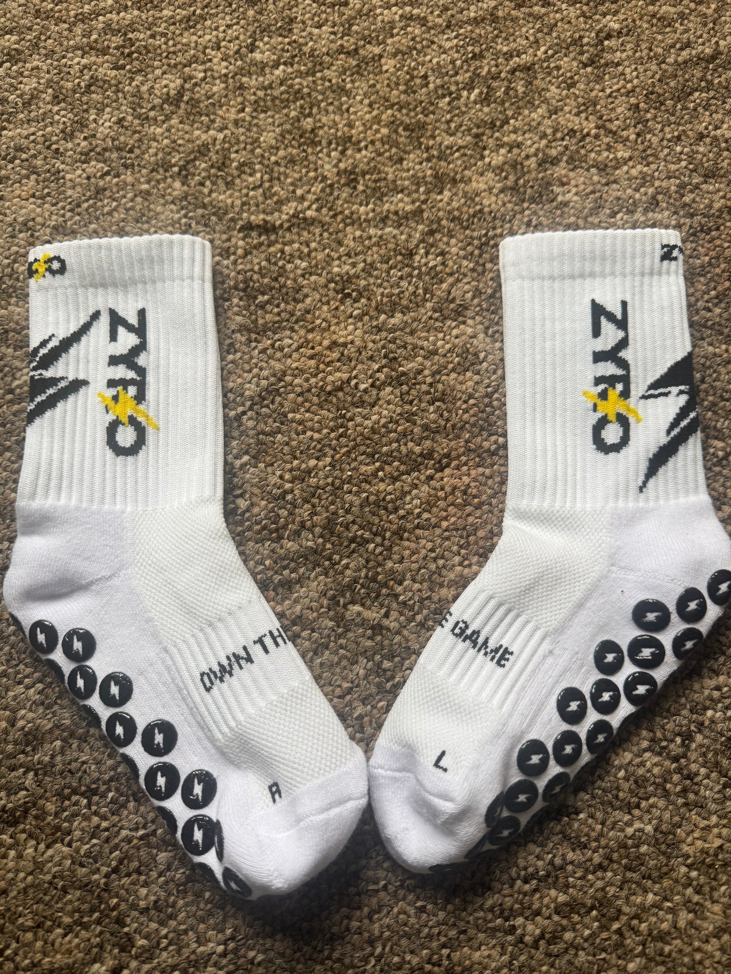 Zyro grip socks